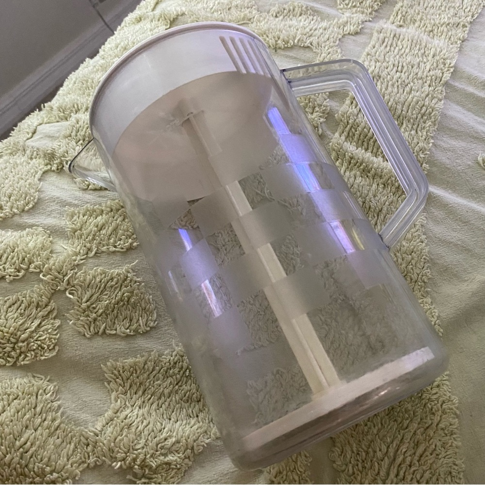 Pampered Chef Stir Pitcher - Picture 3 of 4